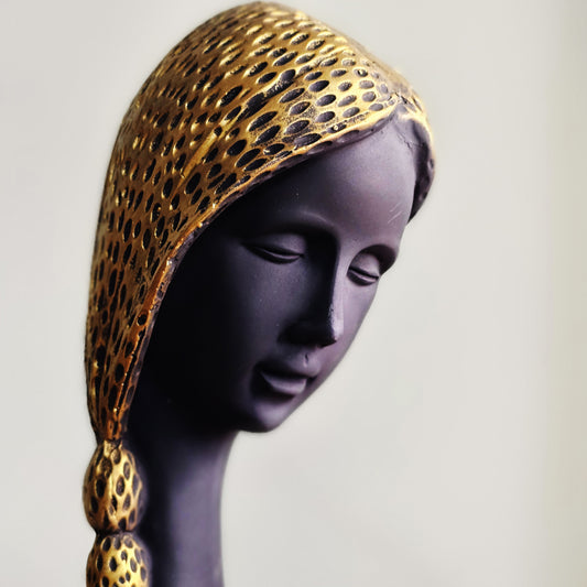 Grace in Silence – Praying / Welcome Woman Sculpture